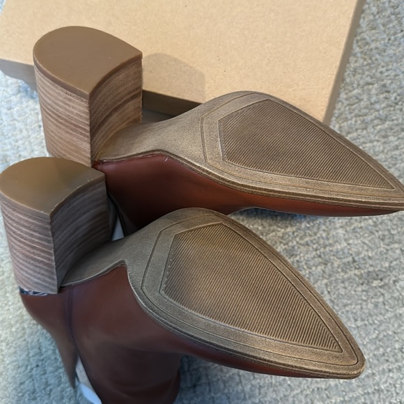 Steve Madden Kaylah Cognac Leather Bootie - Picture 3 of 5